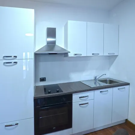 La Luna Sa Terasom I Parkingom Апартаменты *